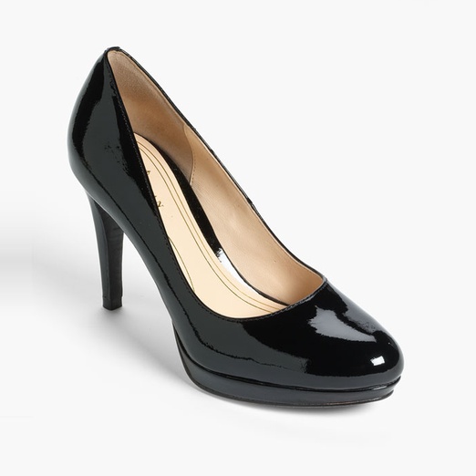 basic black pumps