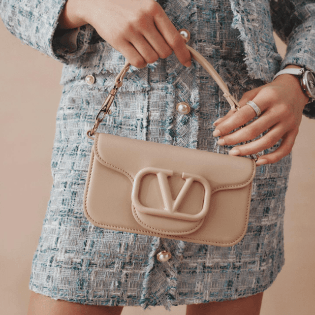 Image credits: saks off 5th