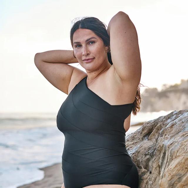 The Perfect Swimsuits With Built In Bra's That Actually Fit - Stylish Curves