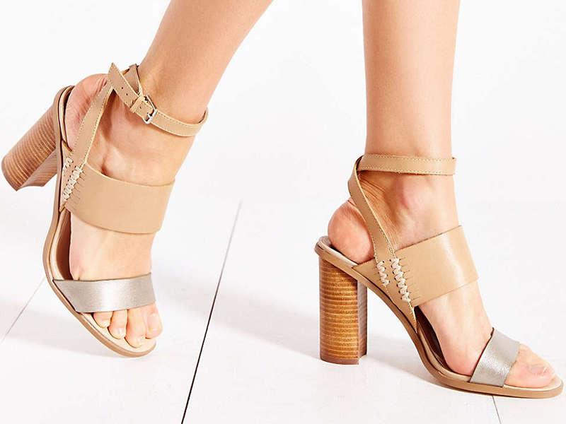 Trending shoes for your much-needed warm weather getaway!