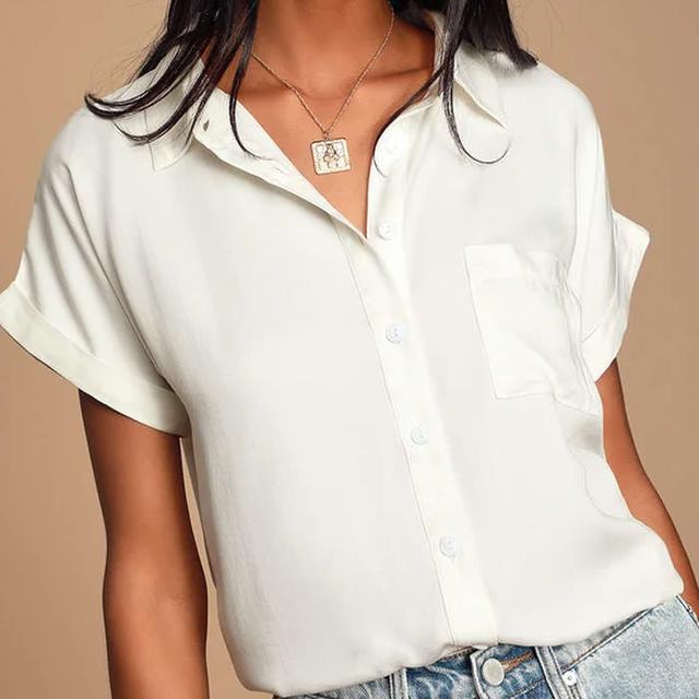 The 10 Best Short Sleeve Button-Down Shirts For Women | Rank & Style