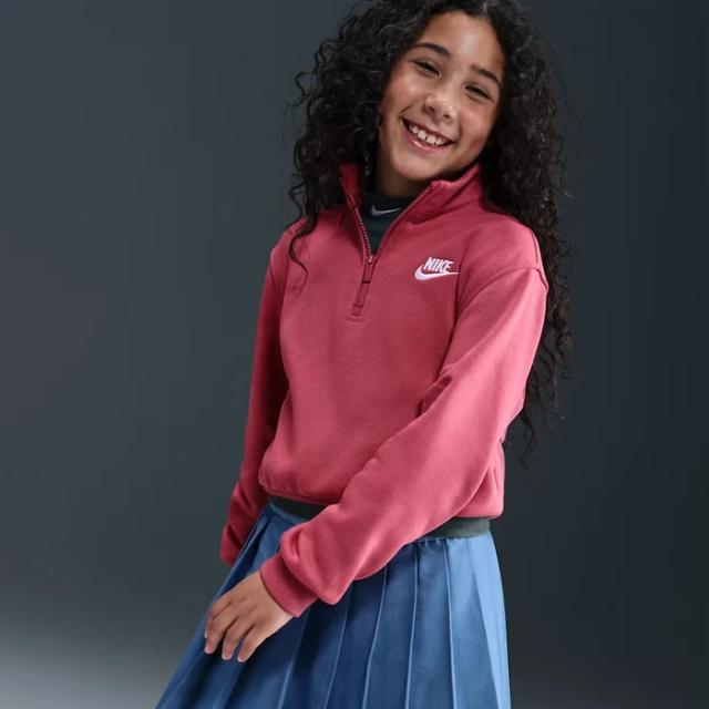 Nike Sportswear Club Fleece Big Kids' (Girls') 1/2-Zip Long-Sleeve Top