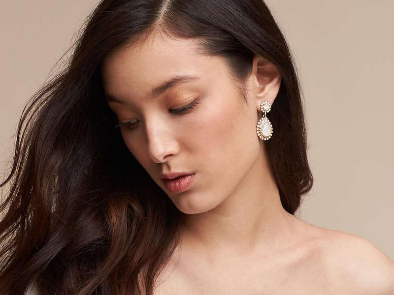 Complete Your Bridal Look With These Ten Trending Earrings