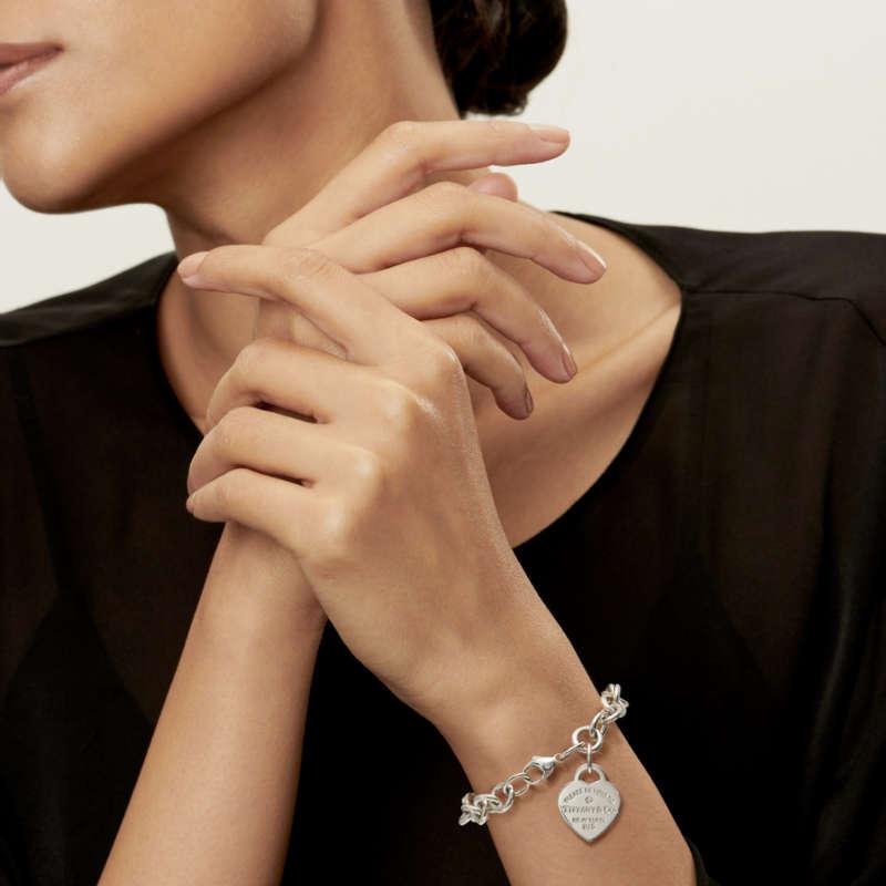 Top-Trending Charm Bracelets To Consider For Your Next Jewelry Buy