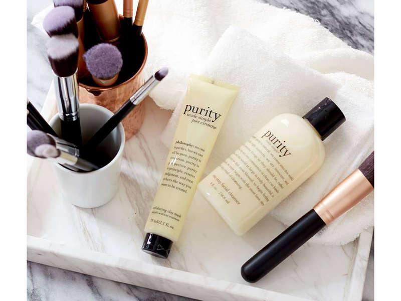 Calm and Soothe Your Sensitive Skin With A Top-Performing Cleanser