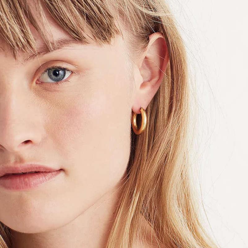 10 Classic And Chic Hoops The Internet Can't Get Enough Of
