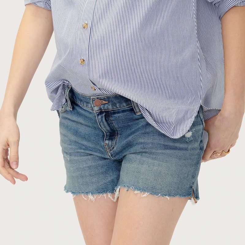 These Non-Restricting Maternity Jean Shorts Are Totally Bump-Approved