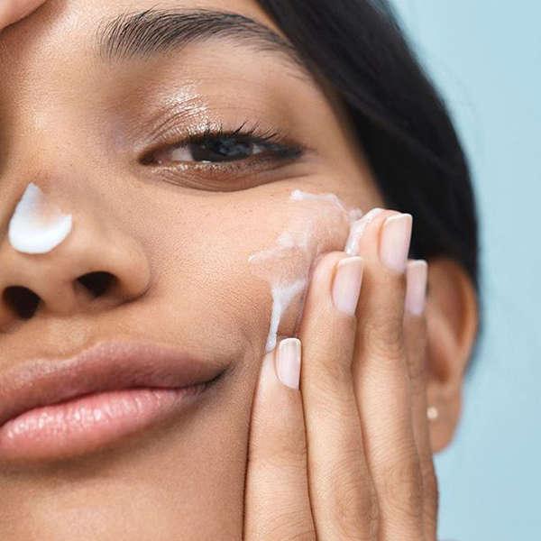 Replenish And Hydrate Your Dry Skin Skin With These Moisturizing Cleansers