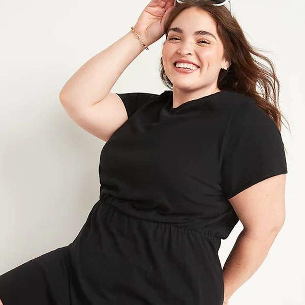 The T-Shirt Dresses That Look Best On Curvy Figures