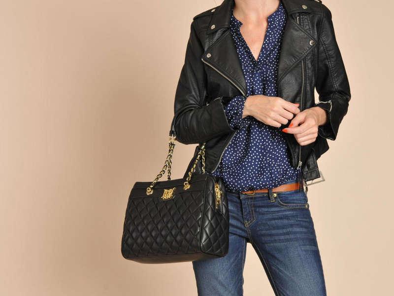 Modern and must-have quilted handbags!