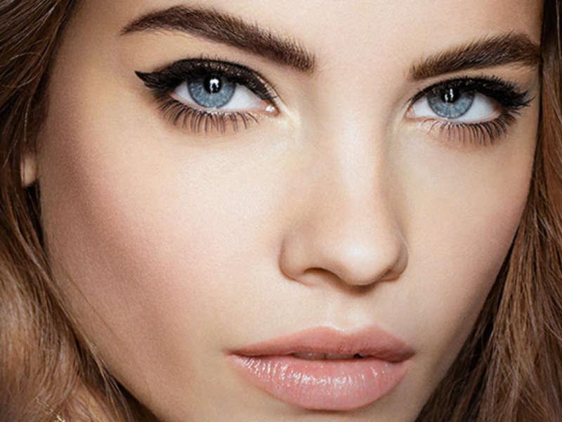 Add Some Drama To Your Lashes With These Top-Rated Volumizing Mascaras