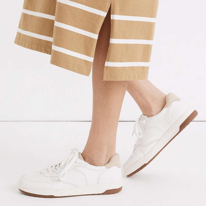 These White Sneakers Are Officially The Most Popular Pairs For 2022
