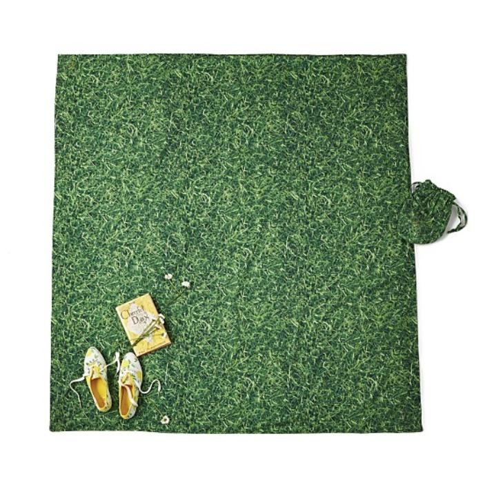 Kate Spade New York Grass Printed Picnic Blanket