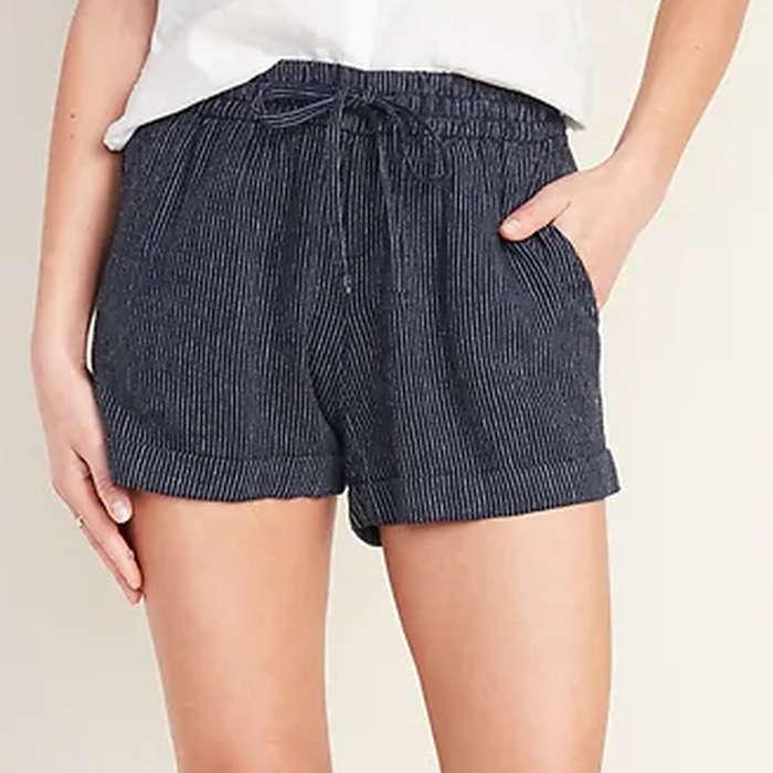 Old Navy Mid-Rise Linen-Blend Shorts