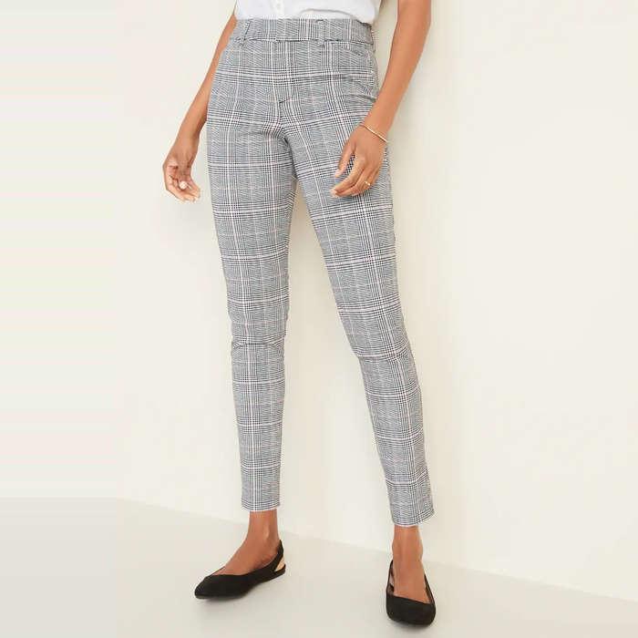 Old Navy Mid-Rise Printed Pixie Ankle Pants