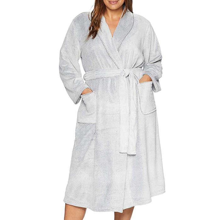Arabella Plus Size Frosted Plush Robe with Blanket Stitch