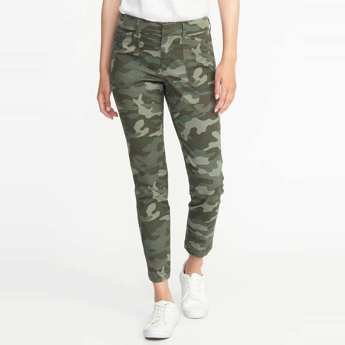 Old Navy Mid-Rise Utility Pixie Ankle Chinos