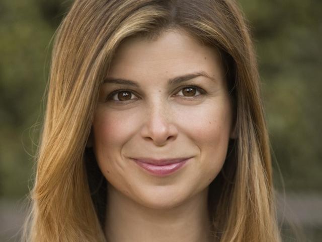 Laura Dave, Author, Eight Hundred Grapes Rank & Style