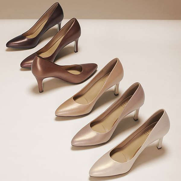 nude heels shiny