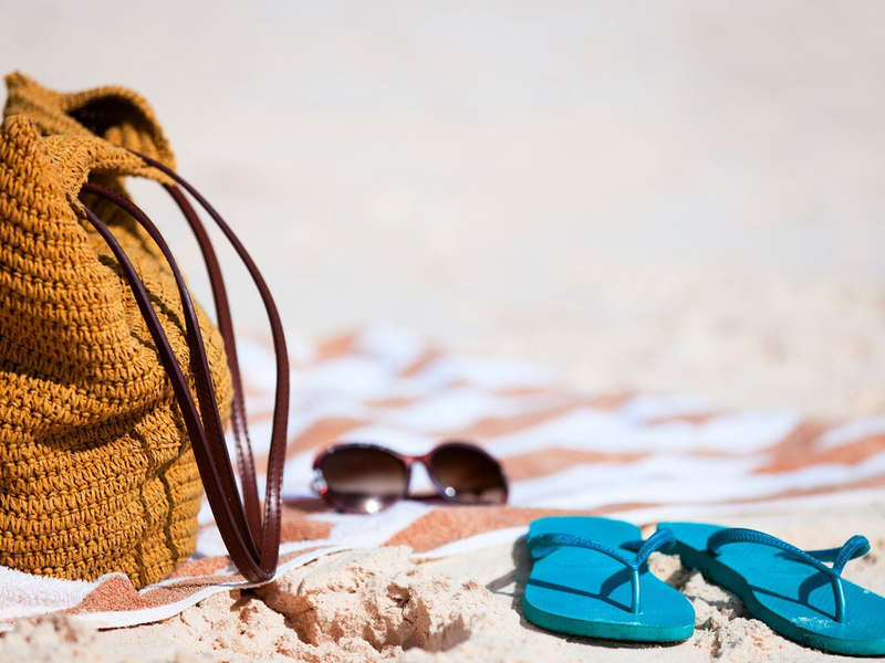 10 Best Flats for your beach vacation Rank & Style