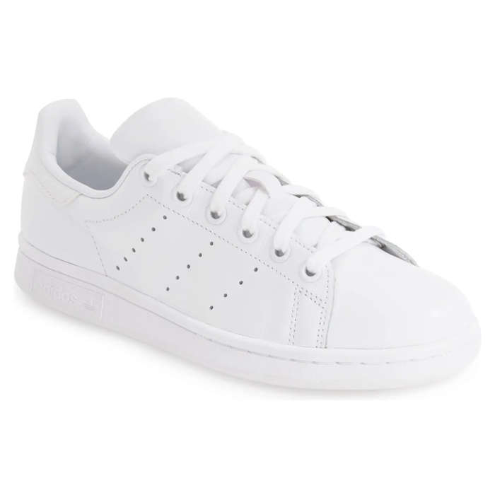 comfy white tennis shoes