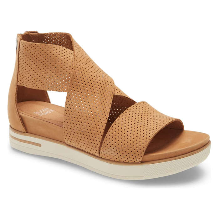 fashionable supportive sandals