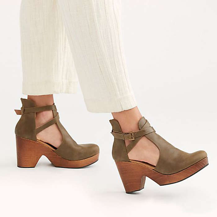 amber orchard clog