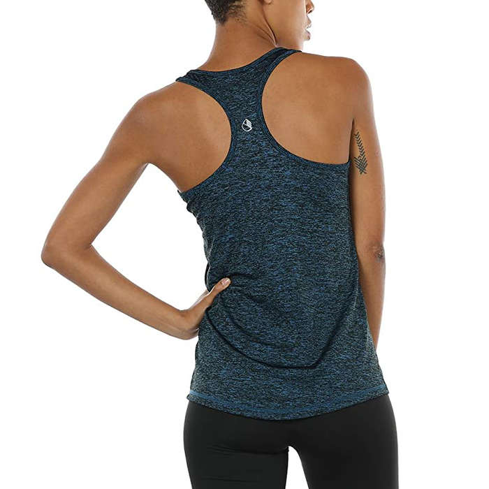 flattering yoga tops