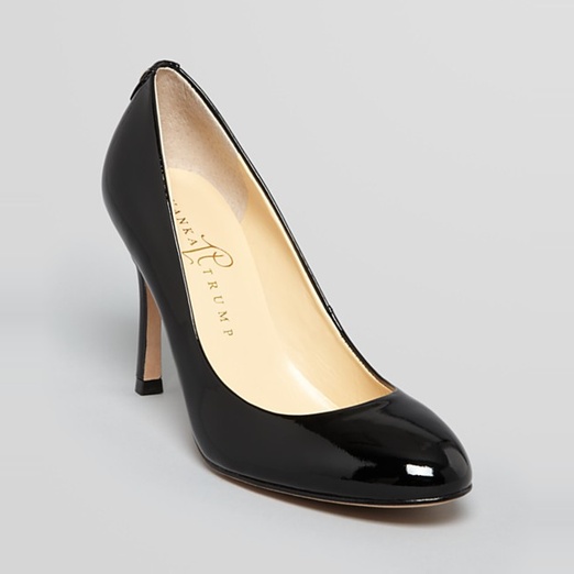 basic black pumps