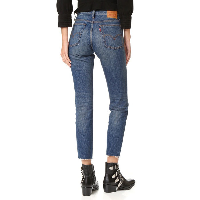 bum sculpting jeans