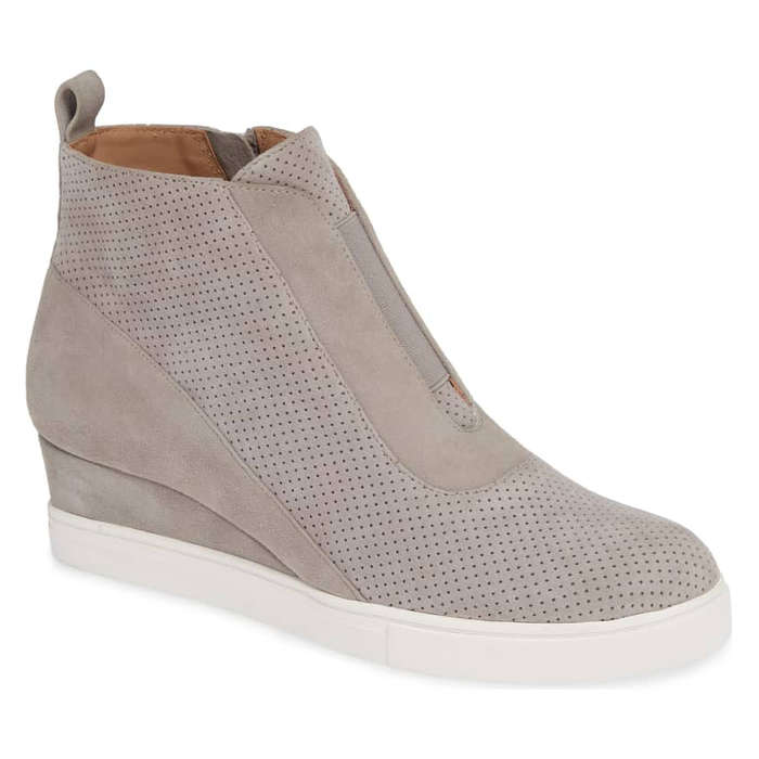 wedge gym shoes