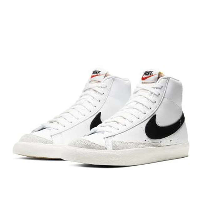 womens nike high tops white